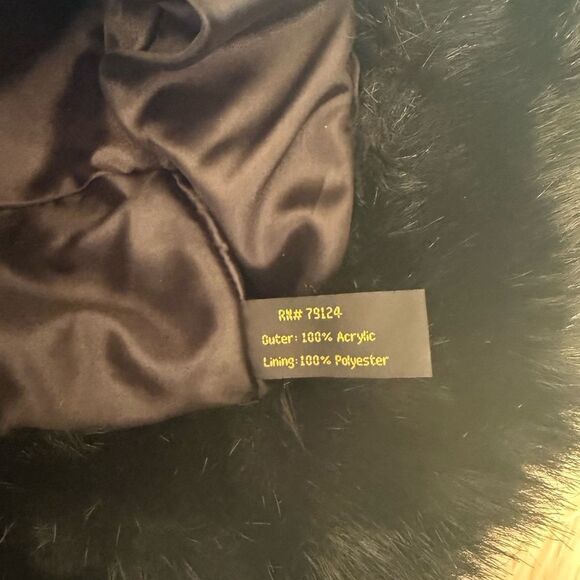 Faux fur black hat - Picture 6 of 6